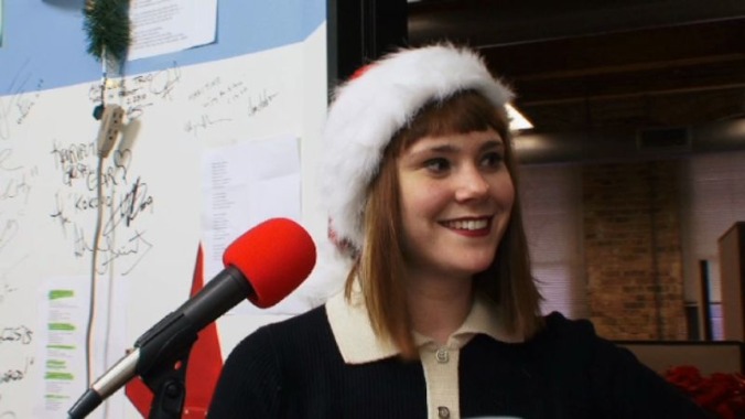 Kate Nash covers "Merry X-Mas Everybody"