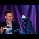 This video of Tom Hiddleston teaching Cookie Monster about delayed gratification is oddly sexual 