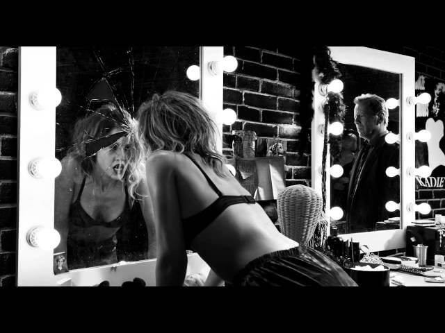 Sin City: A Dame To Kill For trailer full of dames, killing