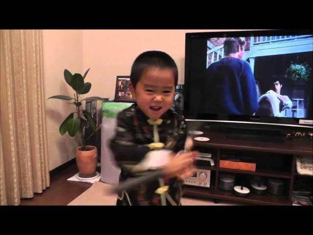 4-year-old can perfectly mimic Bruce Lee’s nunchuk moves