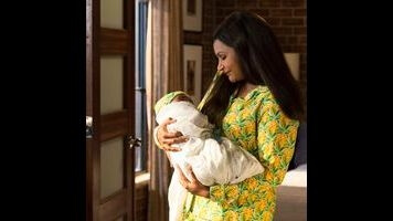 The Mindy Project navigates the perils of maternity leave