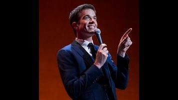 約翰·穆拉尼（John Mulaney）以勝利前進復出特別的