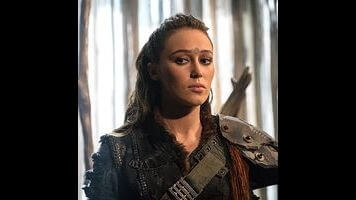 The 100 knows how to make a character death mean something