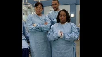 Even the “Dream Team” can’t save an overstuffed Grey’s Anatomy