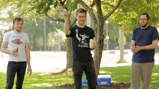 Watch Meat Wave play a round of cornhole with meat