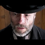 Guy Pearce plays a terrifying reverend in the trailer for Western thriller Brimstone