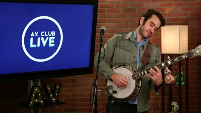 Noam Pikelny performs “Waveland” live in the A.V. Club studio