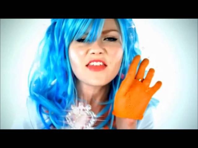 Remembering that time Kirsten Dunst made a video for “Turning Japanese”