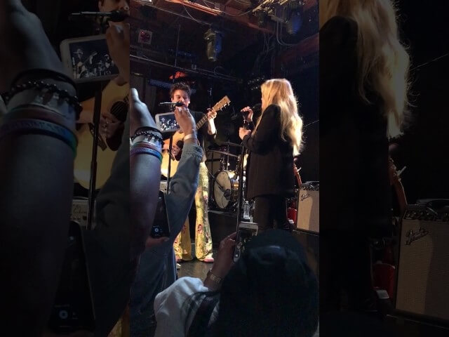 Stevie Nicks joined Harry Styles to sing “Landslide” this weekend