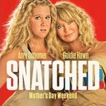 Amy Schumer and Goldie Hawn score a few good laughs in the flimsy Snatched