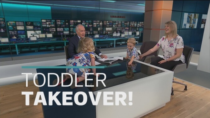 Cute-as-hell toddler shows up to take over another newscast