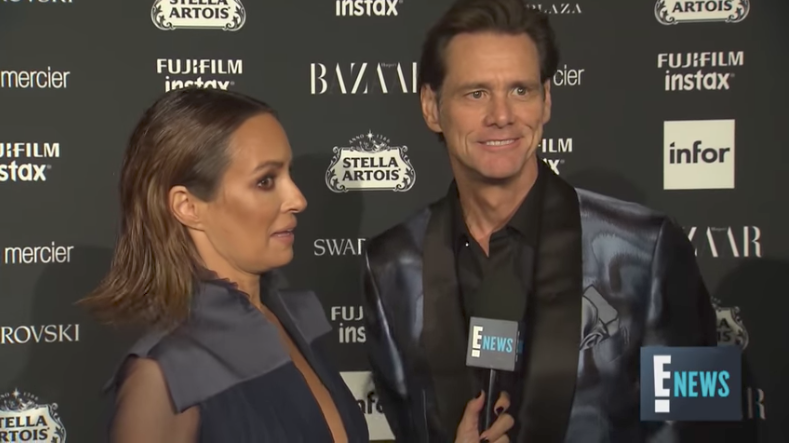 Jim Carrey freaks out the squares on the red carpet