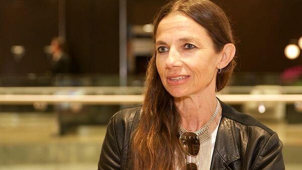 Justine Bateman talks about getting behind the camera