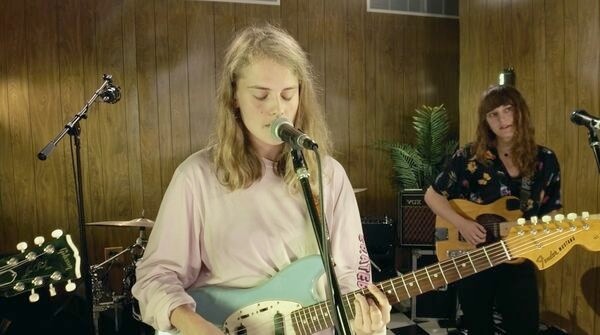 Marika Hackman sings about love and commitment on 

















“My Lover Cindy”