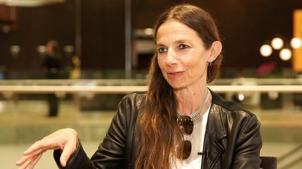 Justine Bateman doesn't understand why people care about who's famous