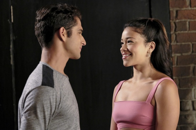 Jane The Virgin undergoes a major structural change for its premiere