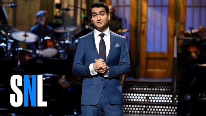 Kumail Nanjiani brings some style to a middling Saturday Night Live