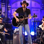 Jason Aldean pays tribute to Las Vegas shooting victims (and Tom Petty) on Saturday Night Live