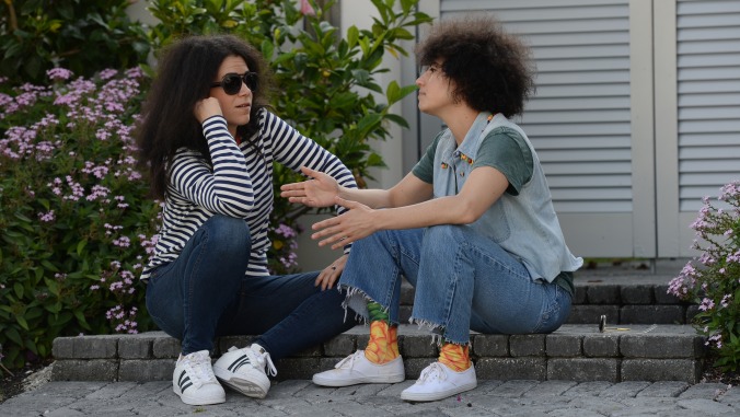 Broad City runs away from New York, finds trouble in “Florida”