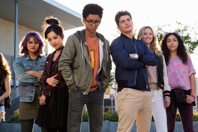 In a slow premiere, Marvel’s Runaways feels like Degrassi meets Defenders