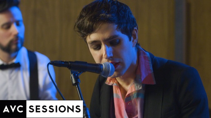 Ezra Furman closes his session with the fiery, anthemic “Suck The Blood From My Wounds”