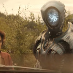 The full trailer for Netflix's Lost In Space finally shows us the robot