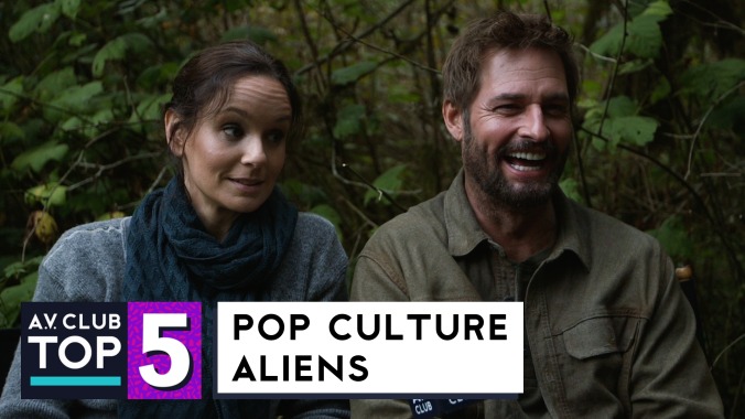 Colony’s Sarah Wayne Callies and Josh Holloway pick their 5 favorite aliens from pop culture