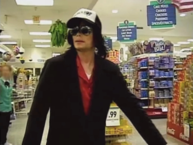 It's 3 p.m., let's watch Michael Jackson go pretend shopping in a rented-out grocery store