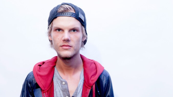 一張新的Avicii專輯將於6月份發行，他去世一年多了