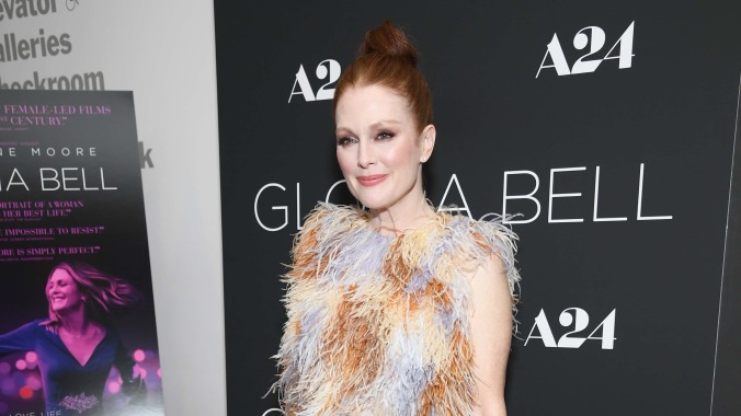 Julianne Moore to star in adaptation of Stephen King story for J.J. Abrams and Apple