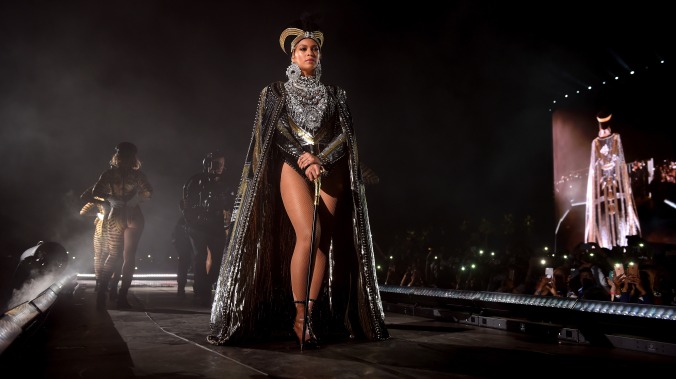 Beyoncé benevolently dropped a surprise live album with her Netflix documentary, Homecoming