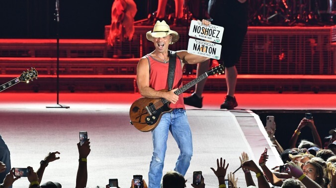 Study reveals shocking result: Country music radio is still totally dominated by dudes