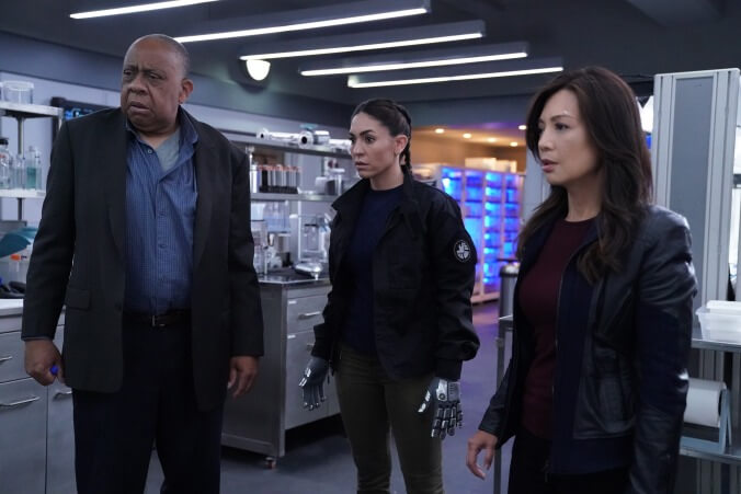 Agents of S.H.I.E.L.D. picks up the pieces in a confident, table-setting premiere