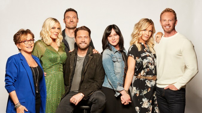 A bunch of writers—including the showrunner—just bailed on the Beverly Hills, 90210 revival