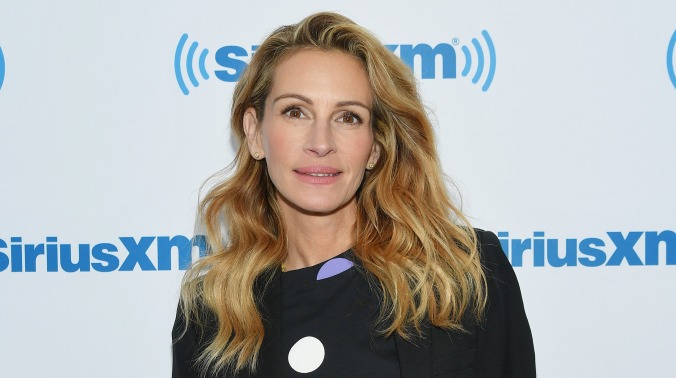 Meet Julia Roberts, patron saint of not giving a shit about Game Of Thrones