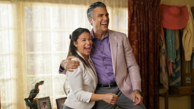 Jane The Virgin signals it's time for the emotional warfare of its farewell season to begin in earnest