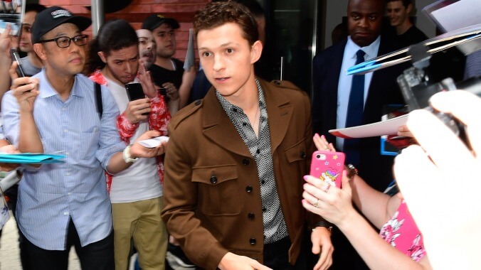 Real-life superhero Tom Holland saves distressed fan from aggressive “graphers”