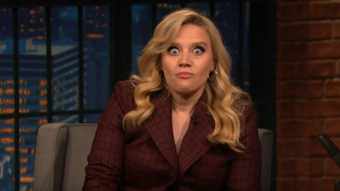 Kate McKinnon unveils her soon-expiring Marianne Williamson impression on Late Night