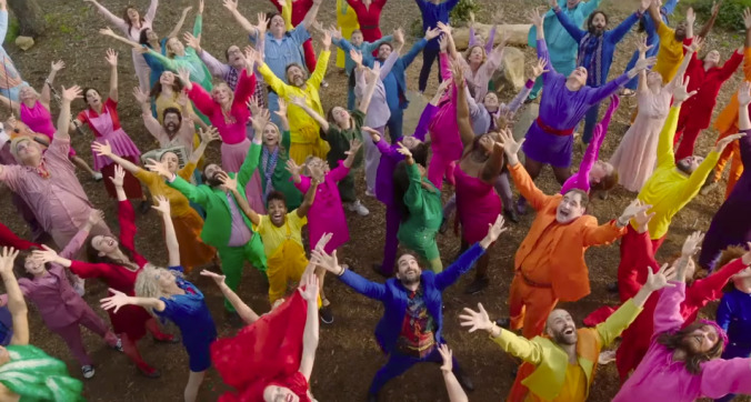 Maura's dead and everyone's dancing in the first teaser for Transparent's "Musicale Finale"