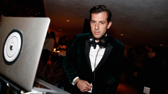 Mark Ronson clarifies that he likes dumb people, too