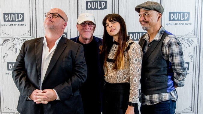 Pixies announce a short tour for an “intimate” audience