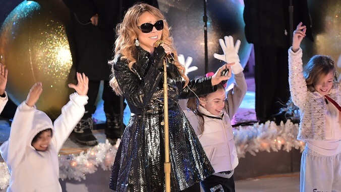 Mariah Carey gifts the east coast a new Christmas tour, the rest of the nation to receive coal