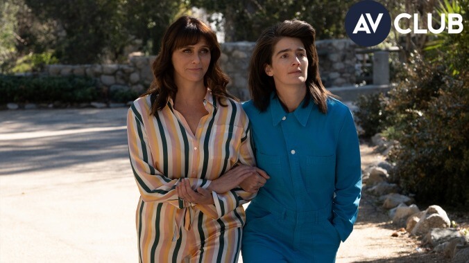 Amy Landecker on Transparent, tampons, and voice-doubling Julia Roberts