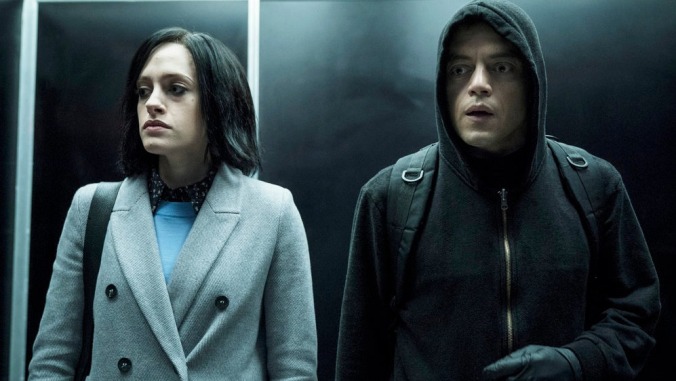 With its dialogue-free stunt, Mr. Robot speaks volumes in a gripping heist