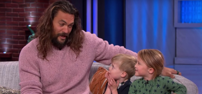Okay, this is precious: Kelly Clarkson’s kids ask Jason Momoa if he knows Ariel