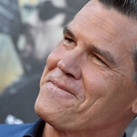 Josh Brolin's butthole is sunburned and he's not happy about it