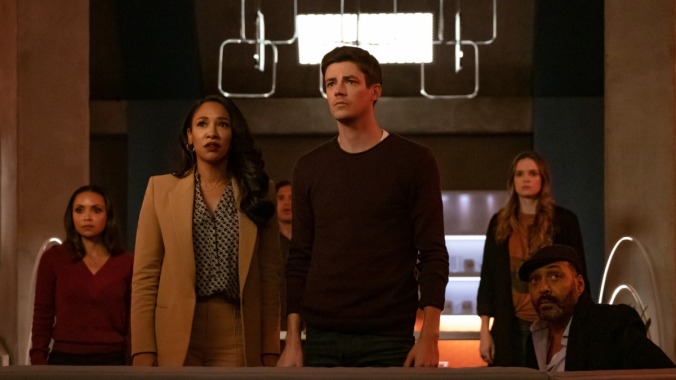 The Flash speeds toward the Crisis On Infinite Earths in its mid-season finale