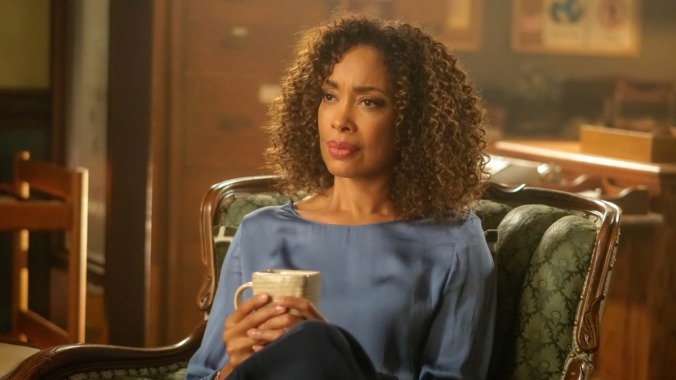 Gina Torres pays a visit to Riverdale