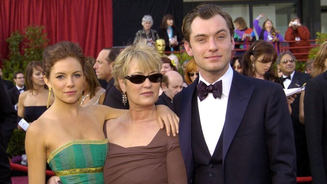 Jude Law is still nursing that burn Chris Rock dealt him at the 2005 Oscars