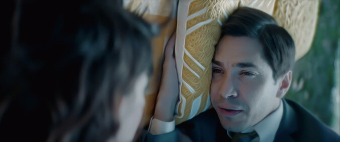 Justin Long goes on a psychedelic journey in an exclusive clip from The Wave